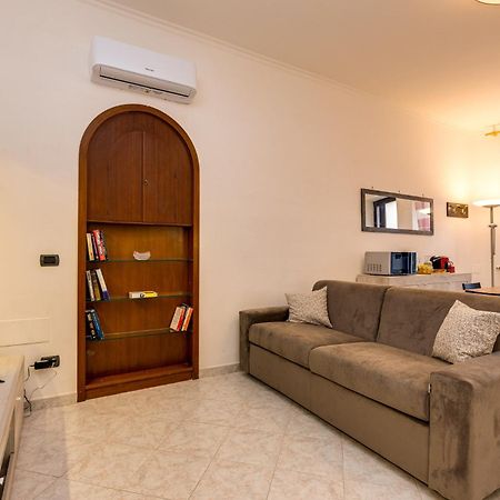 La Casetta Di Naty โรม ภายนอก รูปภาพ